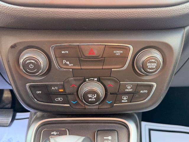 Used 2019 Jeep Compass Latitude w/ Safety & Security Group FWD image 18