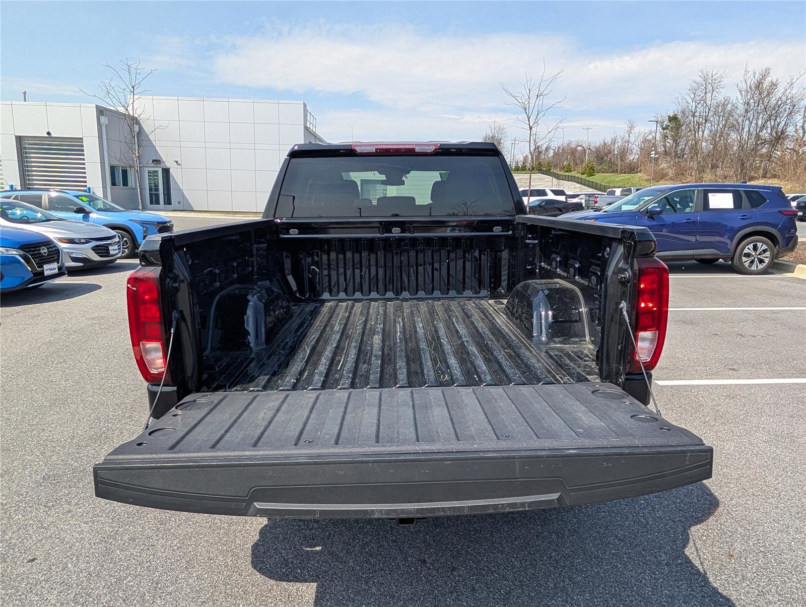 Used 2023 GMC Sierra 1500 Elevation image 13
