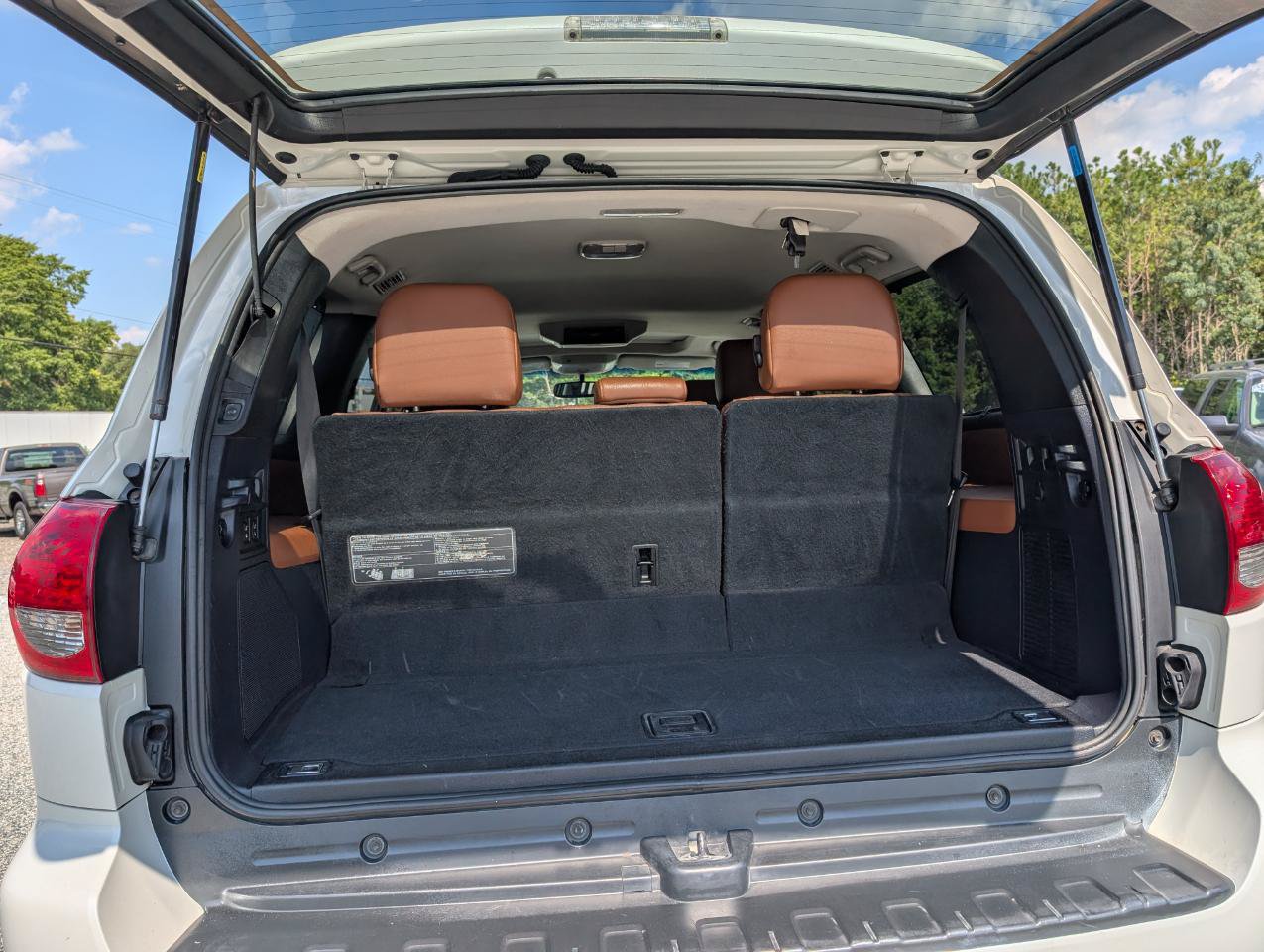 Used 2013 Toyota Sequoia Platinum RWD image 28