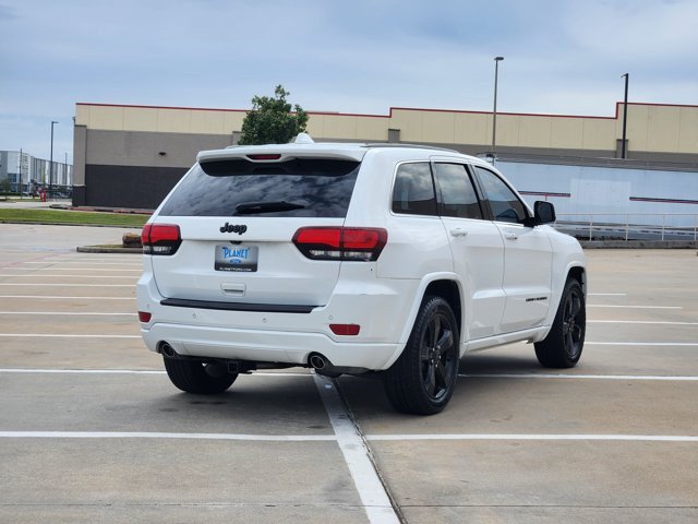 Used 2015 Jeep Grand Cherokee Altitude RWD image 5