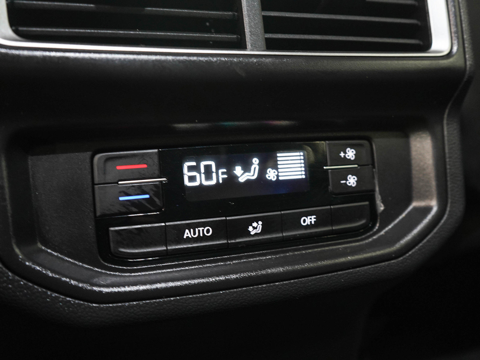 Used 2026 Volkswagen Atlas SE AWD/4WD image 16