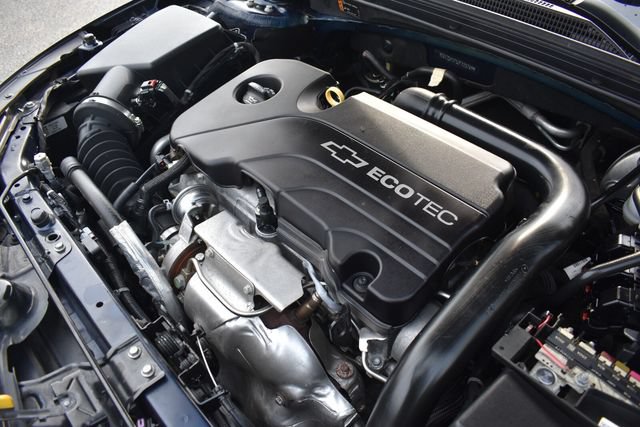 Certified 2018 Chevrolet Malibu LT FWD image 35