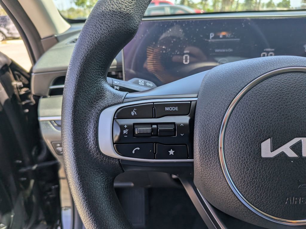 Certified 2026 Kia K5 LXS FWD image 29