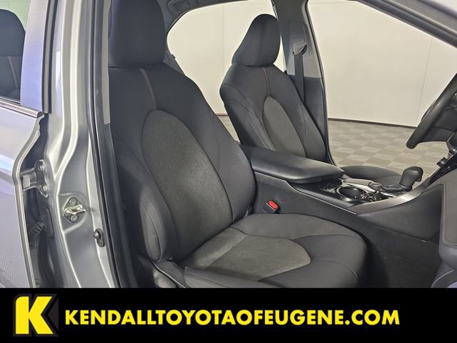 Used 2019 Toyota Camry L image 20