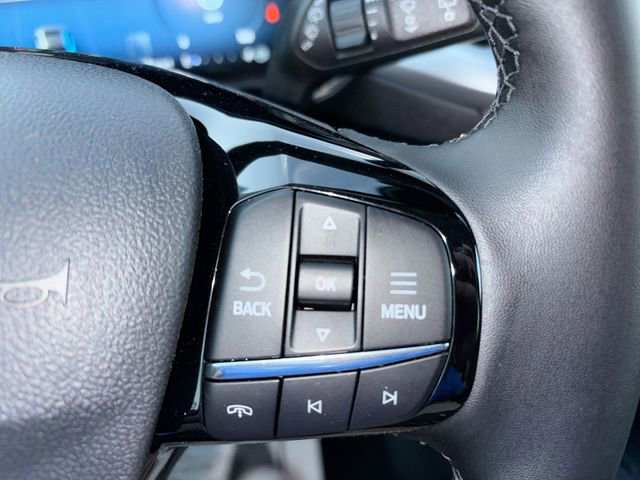 New 2026 Ford Escape SE w/ PHEV Premium Package FWD image 32