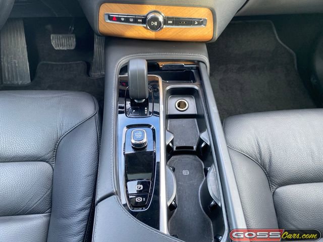 Used 2024 Volvo XC90 B6 Plus image 15