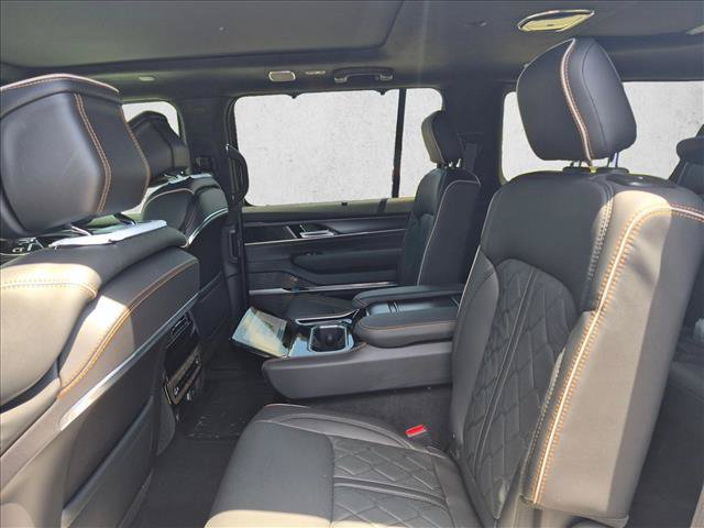 New 2026 Jeep Grand Wagoneer L Summit AWD/4WD image 15
