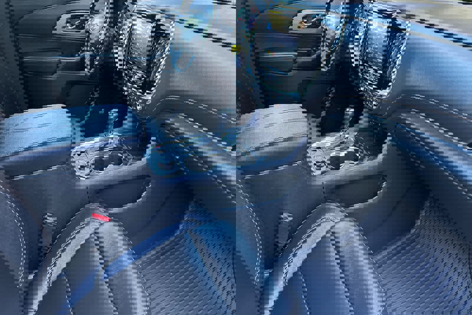 Used 2020 Chevrolet Traverse RS image 18