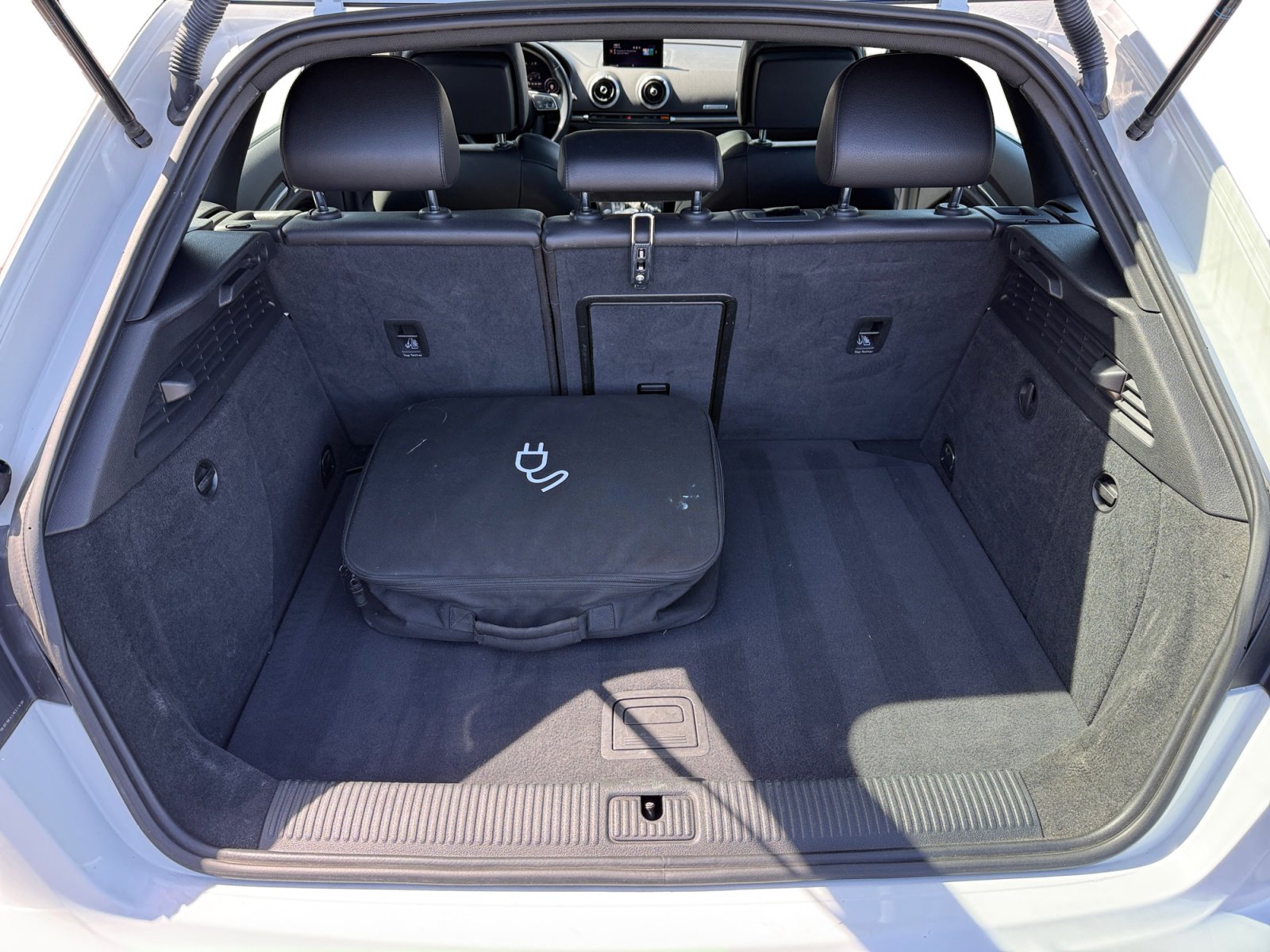 Used 2018 Audi A3 e-tron Premium Plus w/ Technology Package image 17