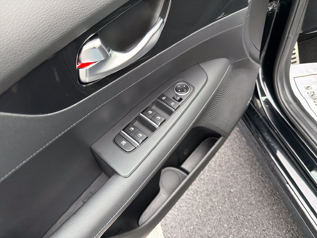 Used 2023 Kia Forte GT-Line w/ GT-Line Premium Package FWD image 16