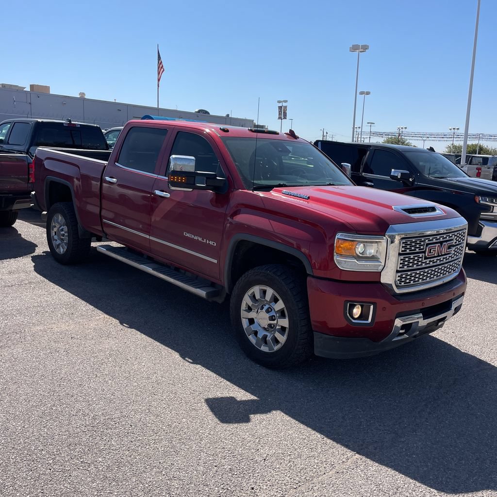 Used 2019 GMC Sierra 2500 Denali w/ Duramax Plus Package AWD/4WD image 2