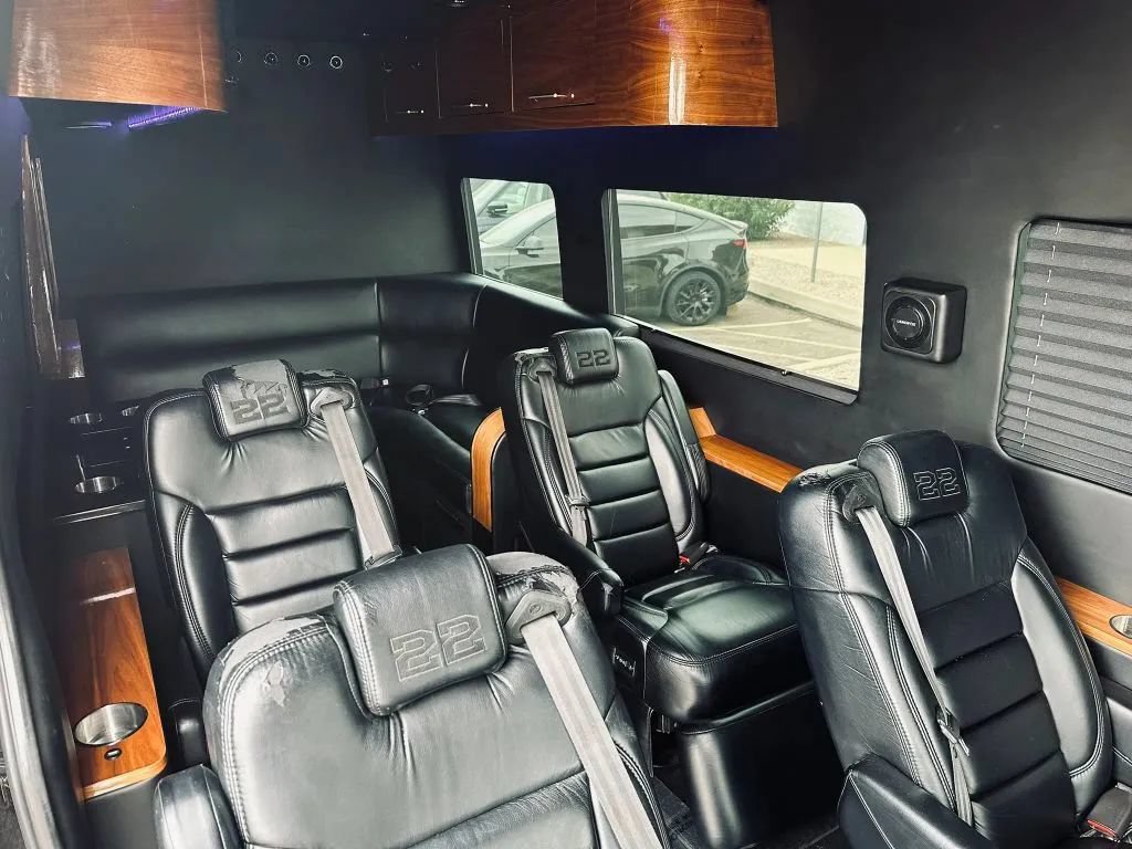 Used 2014 Mercedes-Benz Sprinter 2500 image 41