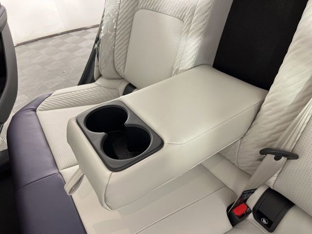 New 2026 Nissan Leaf Platinum+ w/ Cargo Package (Platinum+) image 44