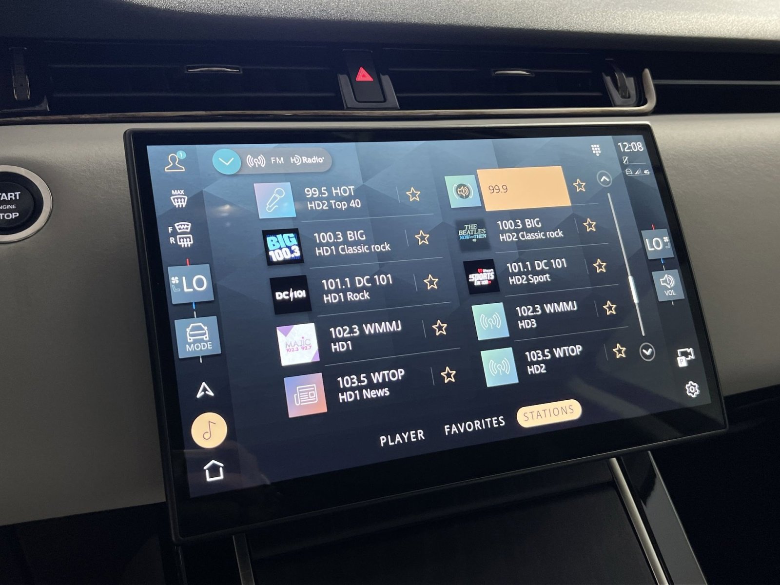 Used 2024 Land Rover Range Rover Evoque Dynamic SE image 18