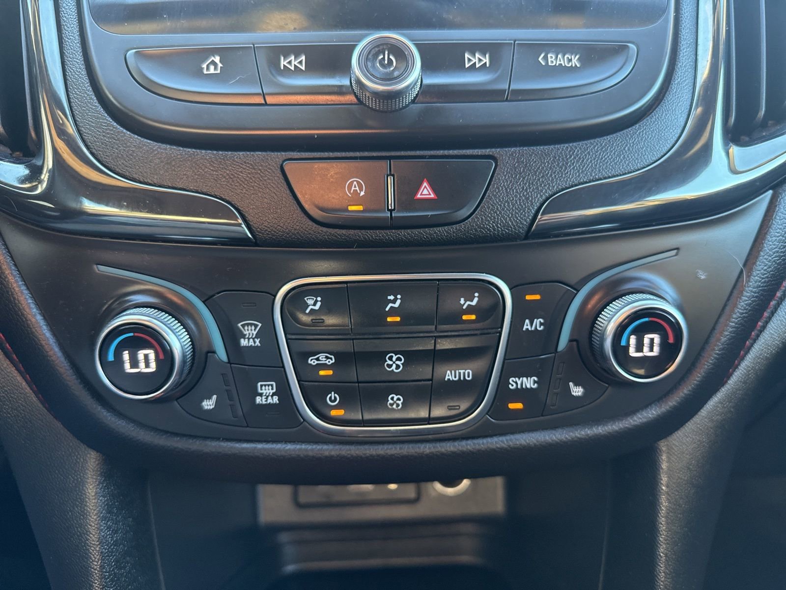 Used 2024 Chevrolet Equinox RS w/ RS Leather Package image 20