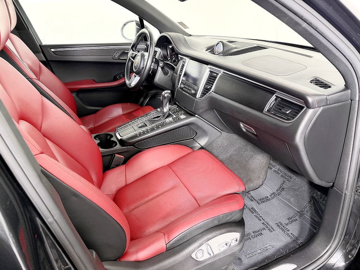 Used 2017 Porsche Macan GTS AWD/4WD image 47