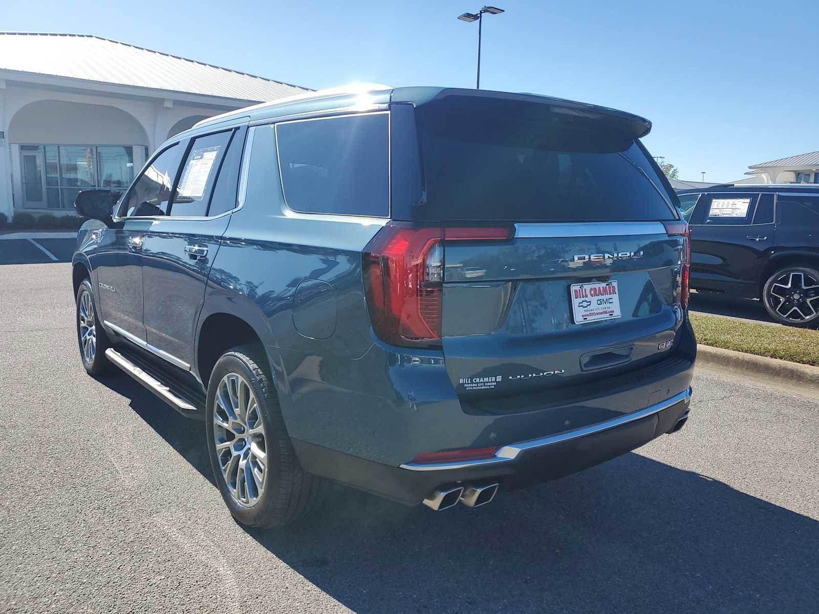 Used 2025 GMC Yukon Denali image 3