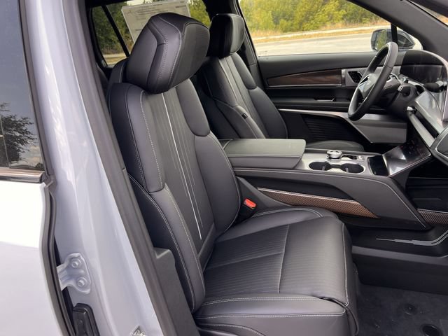 New 2027 Cadillac Vistiq Luxury AWD/4WD image 21