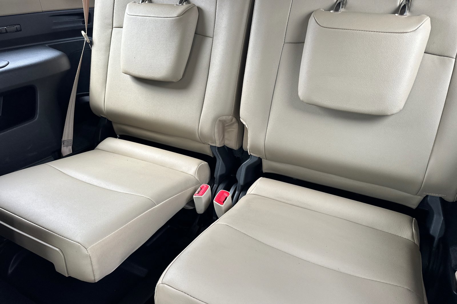 Used 2023 Toyota 4Runner SR5 Premium w/ Moonroof Package image 15