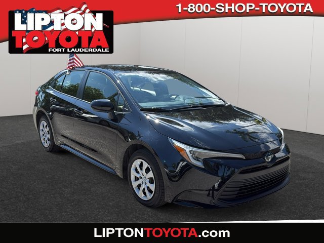 Used 2024 Toyota Corolla LE FWD image 1