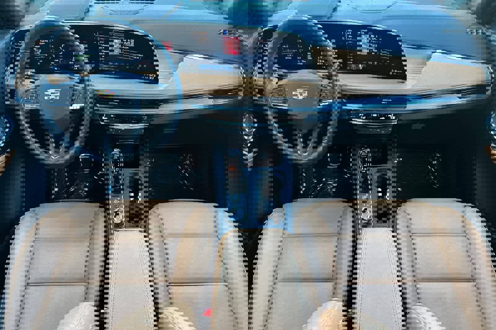 Used 2024 Cadillac XT4 Sport image 3