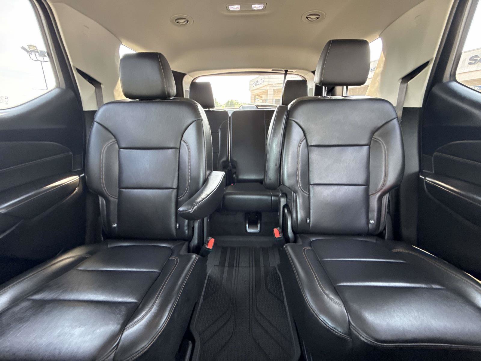 Used 2020 Chevrolet Traverse RS w/ LPO, Floor Liner Package FWD image 16