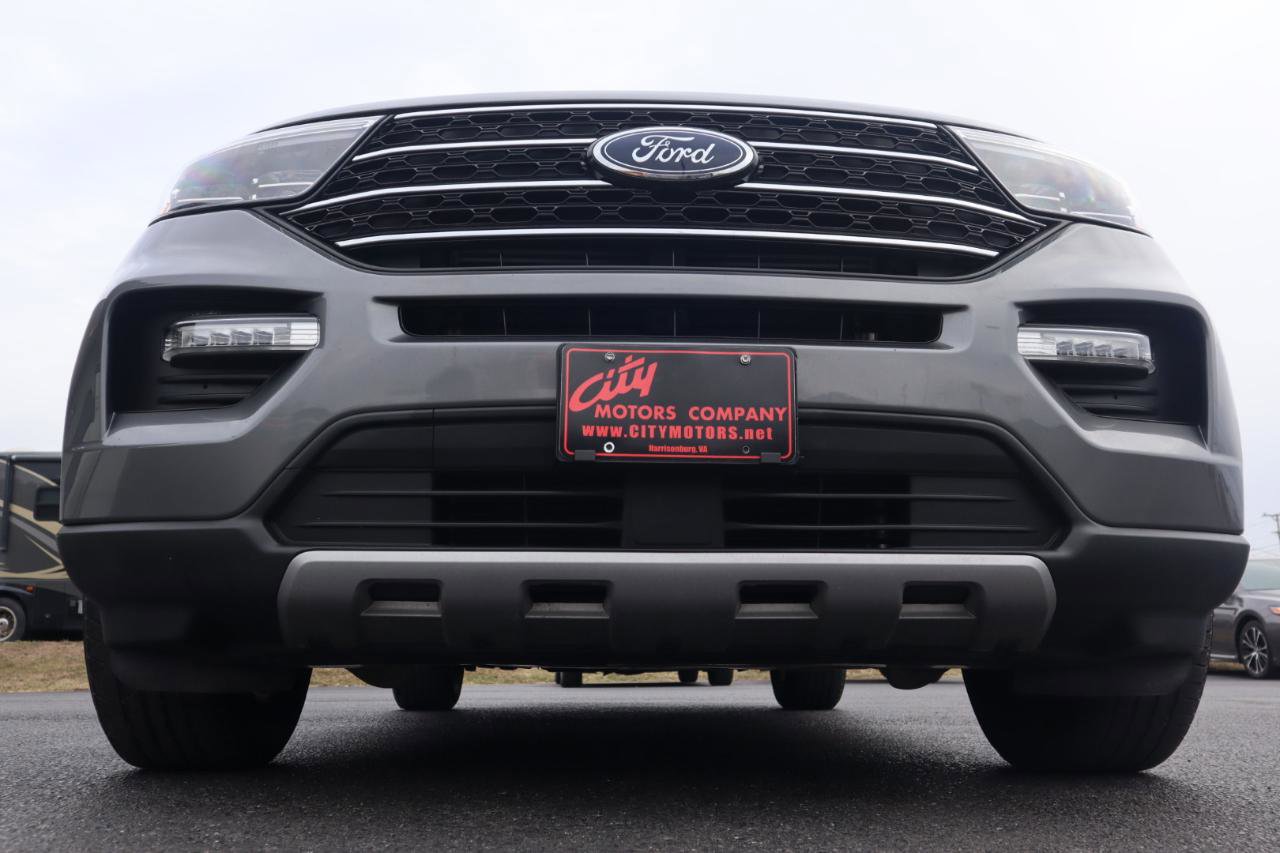 Used 2021 Ford Explorer XLT w/ Equipment Group 202A image 5