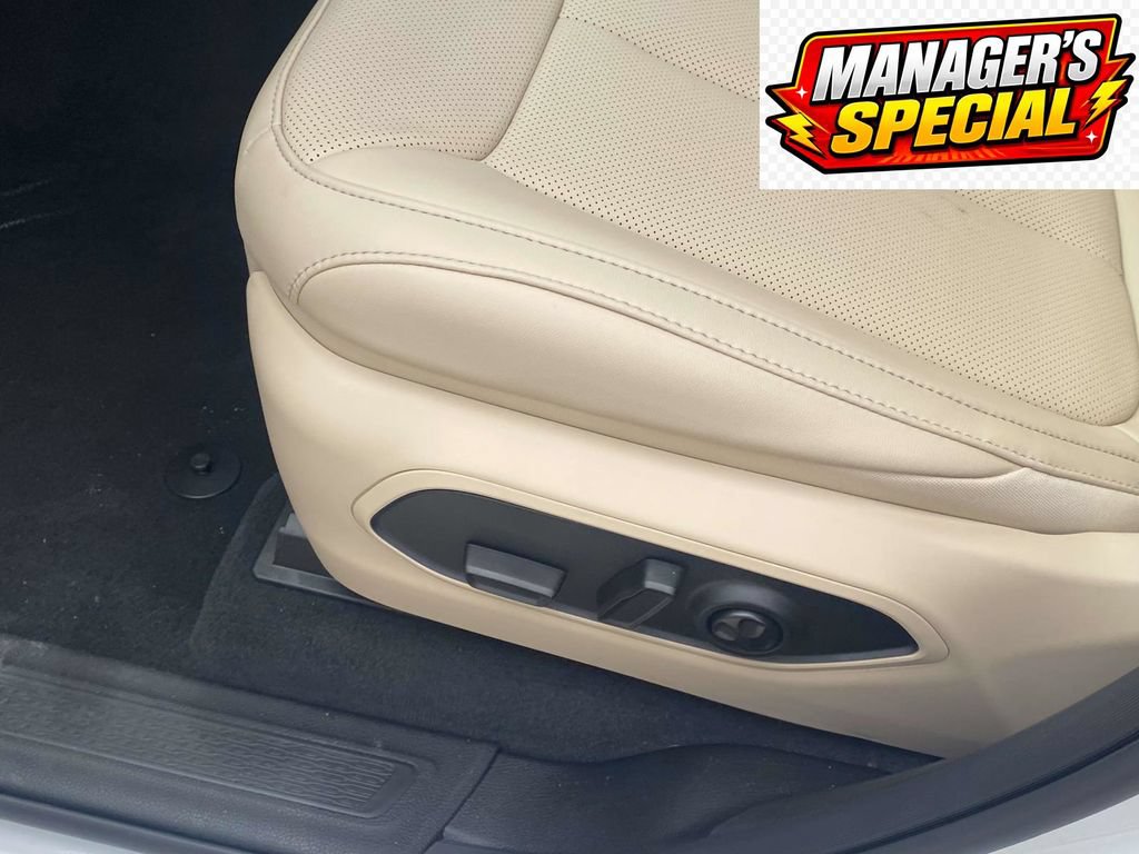 New 2026 Jeep Grand Cherokee L Limited w/ Luxury Tech Group II RWD image 43