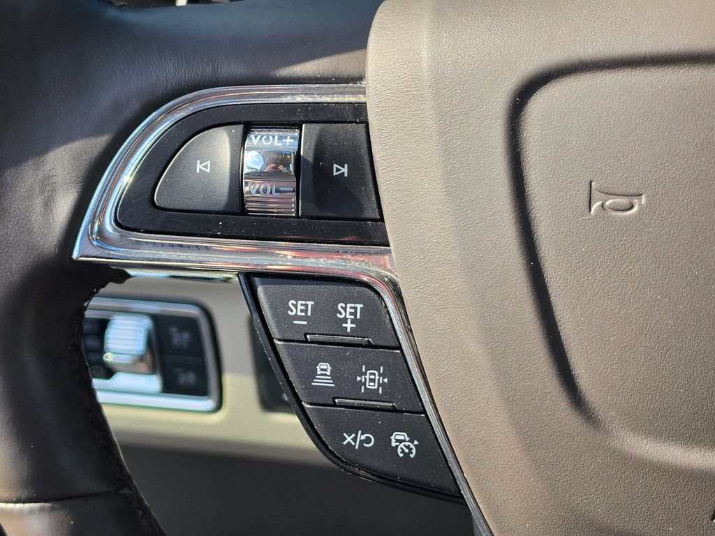 Used 2022 Lincoln Navigator Reserve AWD/4WD image 20