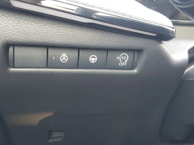 Certified 2025 Nissan Kicks SR w/ SR Premium Package image 29