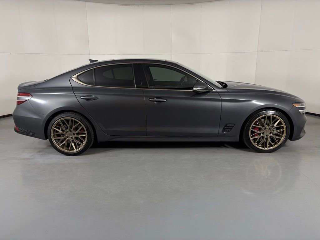 Used 2022 Genesis G70 3.3T Launch Edition image 13