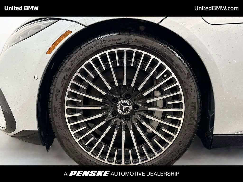 Used 2022 Mercedes-Benz EQS 580 4MATIC Sedan video 2