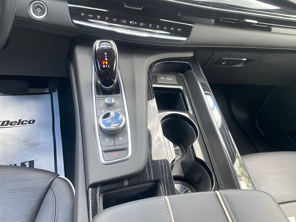 Used 2021 Cadillac Escalade Sport w/ Driver Assist Tech Package AWD/4WD image 26
