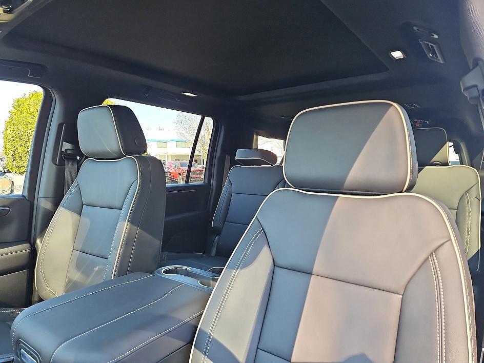 New 2026 Chevrolet Suburban Premier w/ Sun And Tow Package image 16