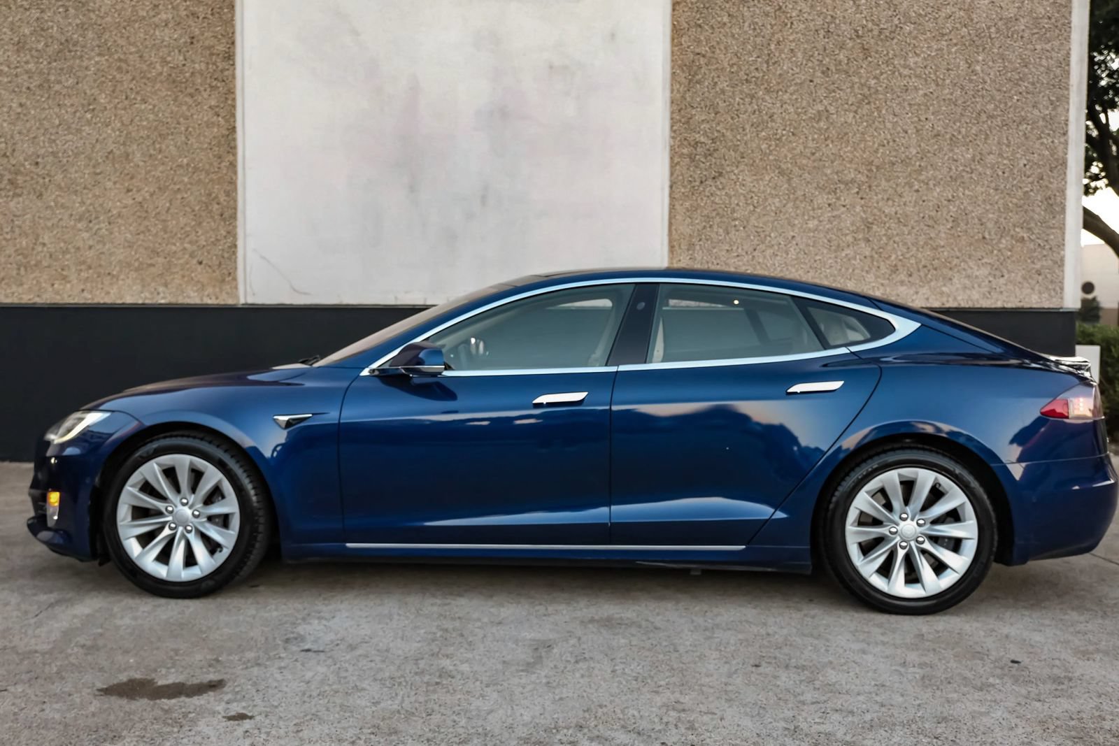Used 2018 Tesla Model S 75D AWD/4WD image 13
