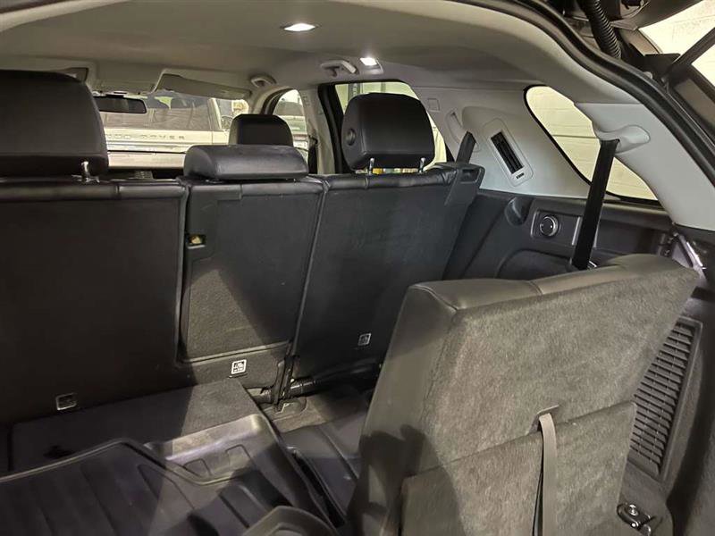Used 2018 Land Rover Discovery Sport SE image 43