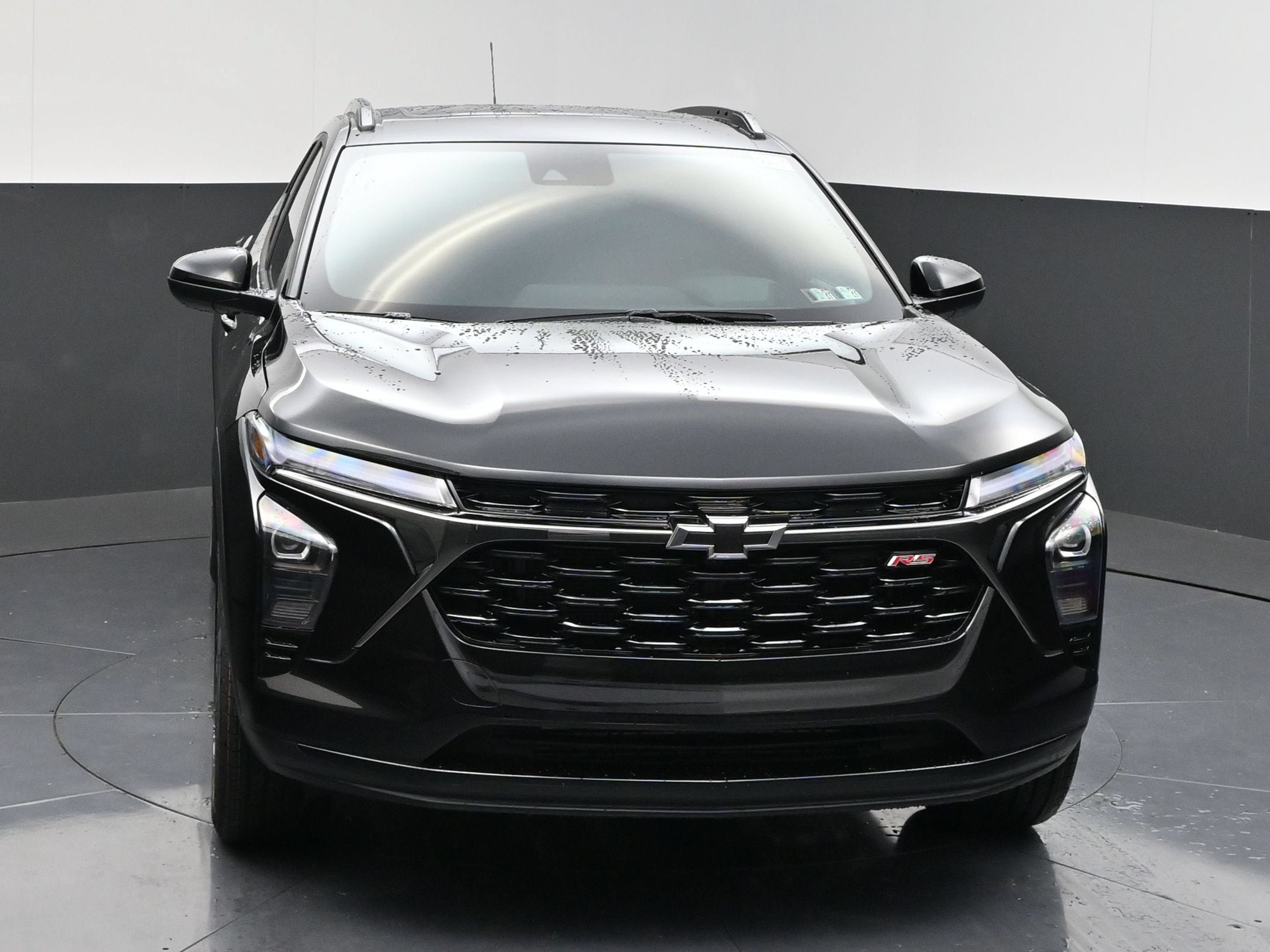 New 2026 Chevrolet Trax RS w/ Sunroof Package FWD image 3