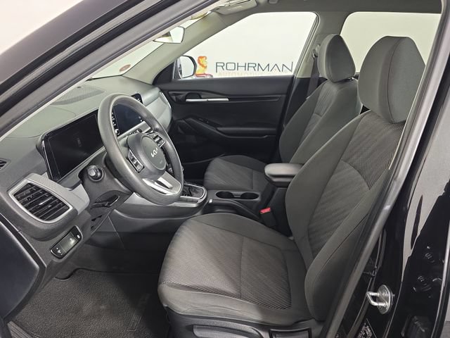 Used 2024 Kia Seltos LX AWD/4WD image 19