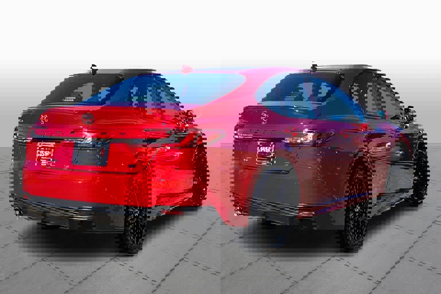 Used 2025 Toyota Camry SE image 12