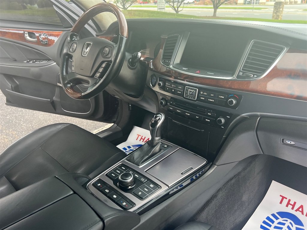 Used 2015 Hyundai Equus Signature RWD image 31