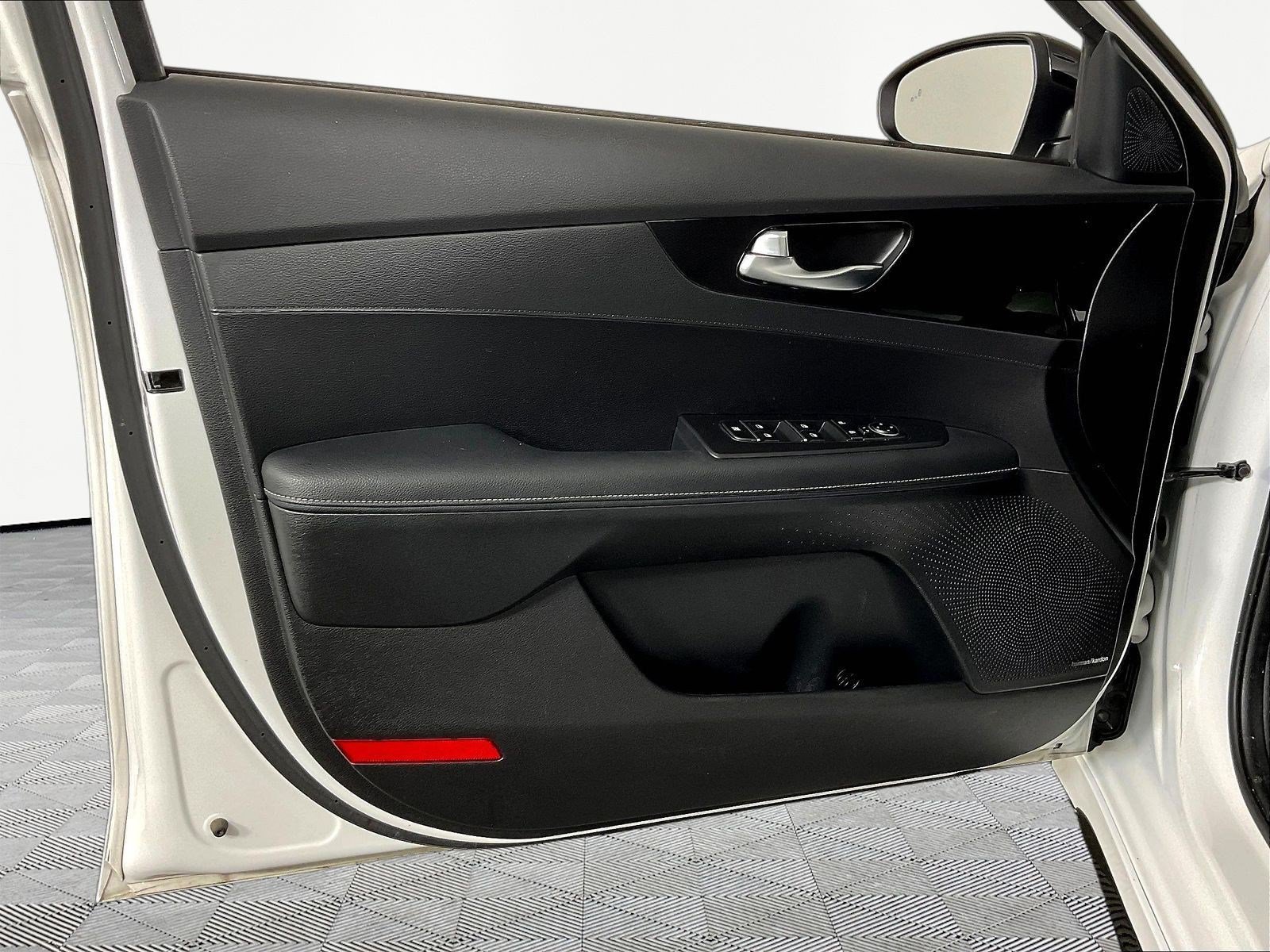 Used 2024 Kia Forte GT-Line w/ GT-Line Premium Package FWD image 19