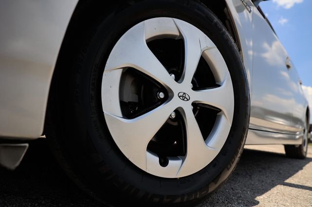 Used 2015 Toyota Prius Four image 26