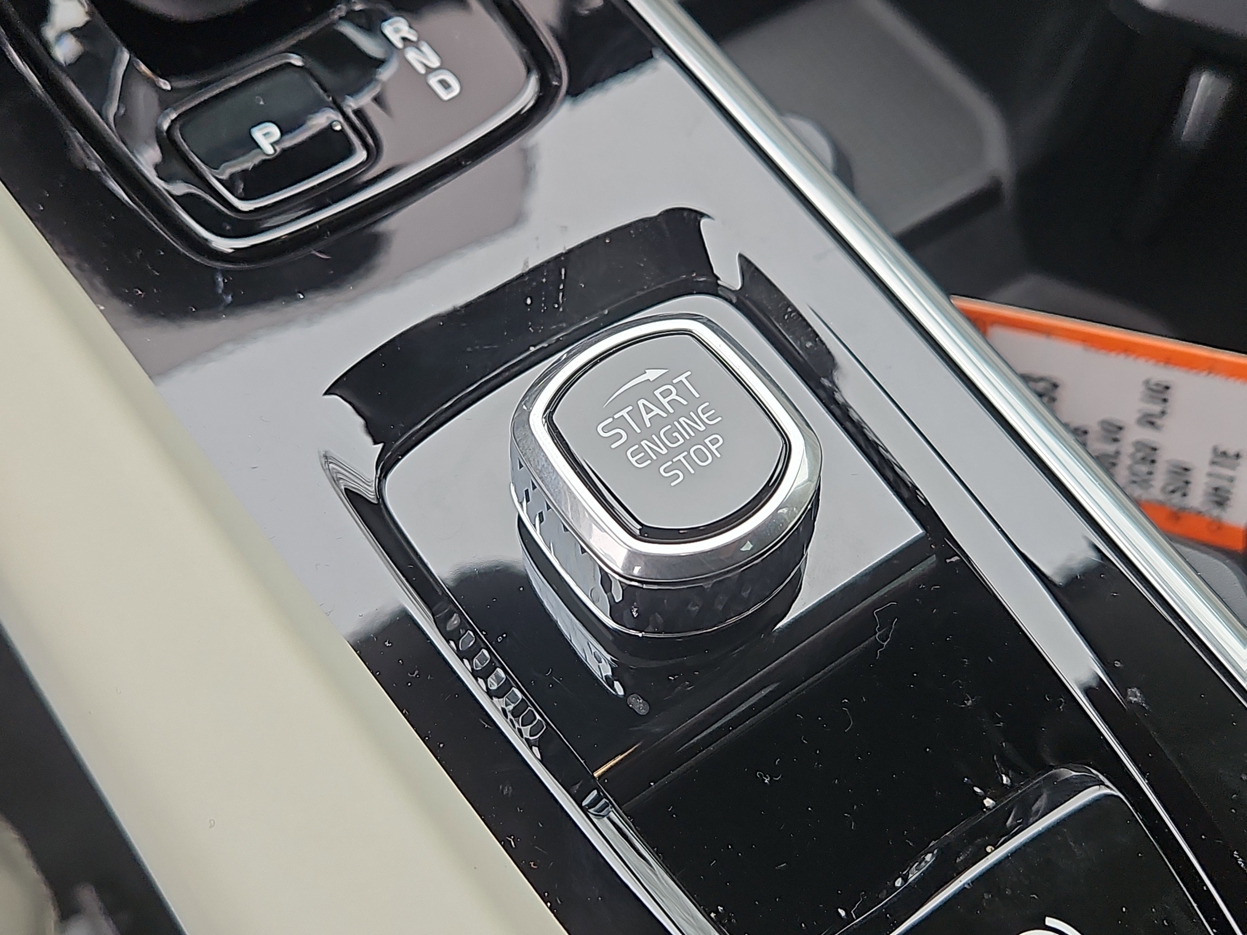 New 2026 Volvo XC60 T8 Ultra w/ Protection Package Premier image 15