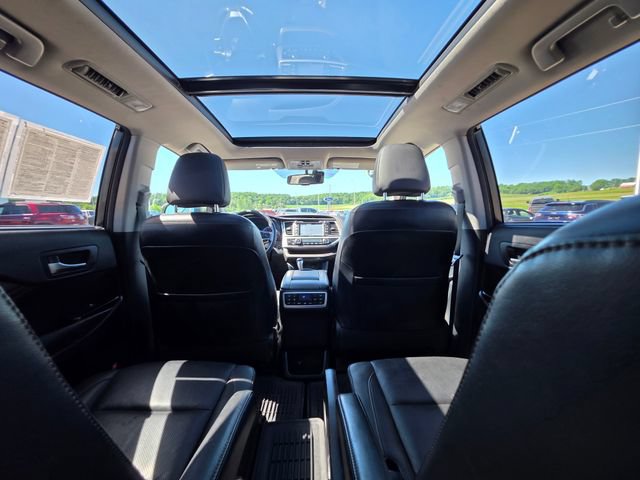 Used 2014 Toyota Highlander Limited Platinum AWD/4WD image 42