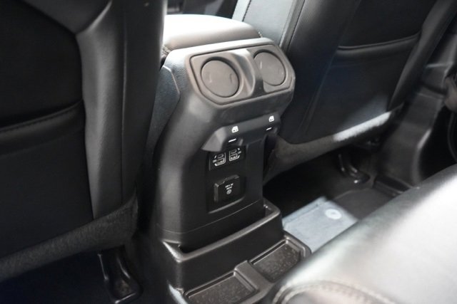 Used 2023 Jeep Wrangler Unlimited Sahara image 27