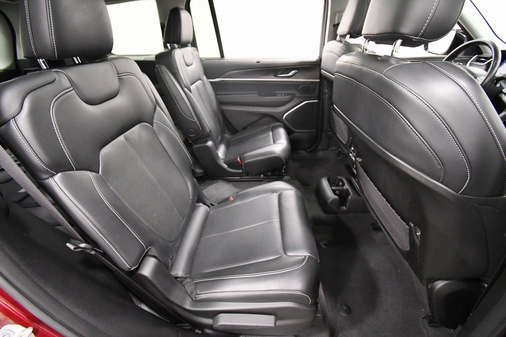 Used 2021 Jeep Grand Cherokee L Limited w/ Luxury Tech Group II image 18