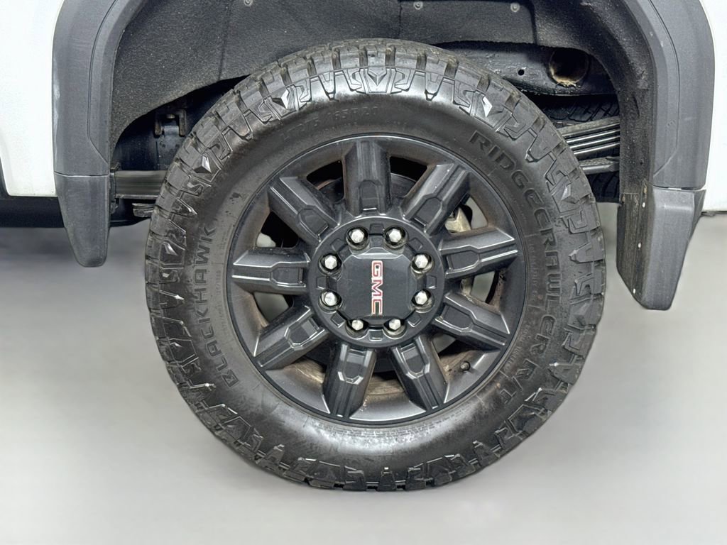 Used 2024 GMC Sierra 2500 AT4 w/ AT4 Premium Plus Package AWD/4WD image 9