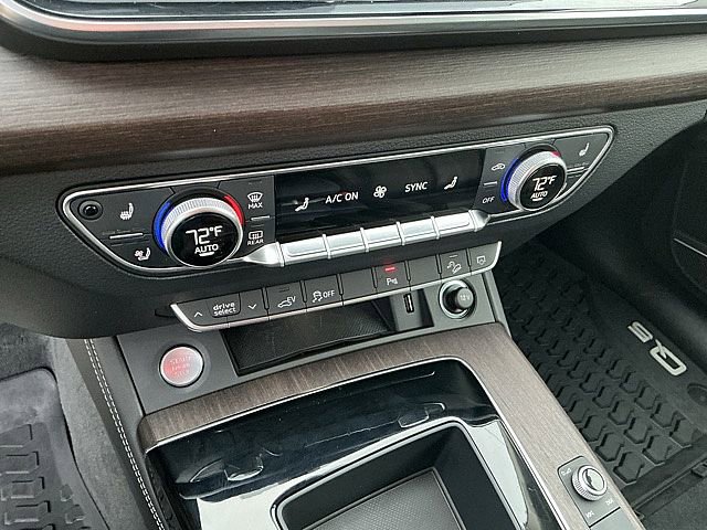 Used 2023 Audi Q5 e Premium Plus image 25