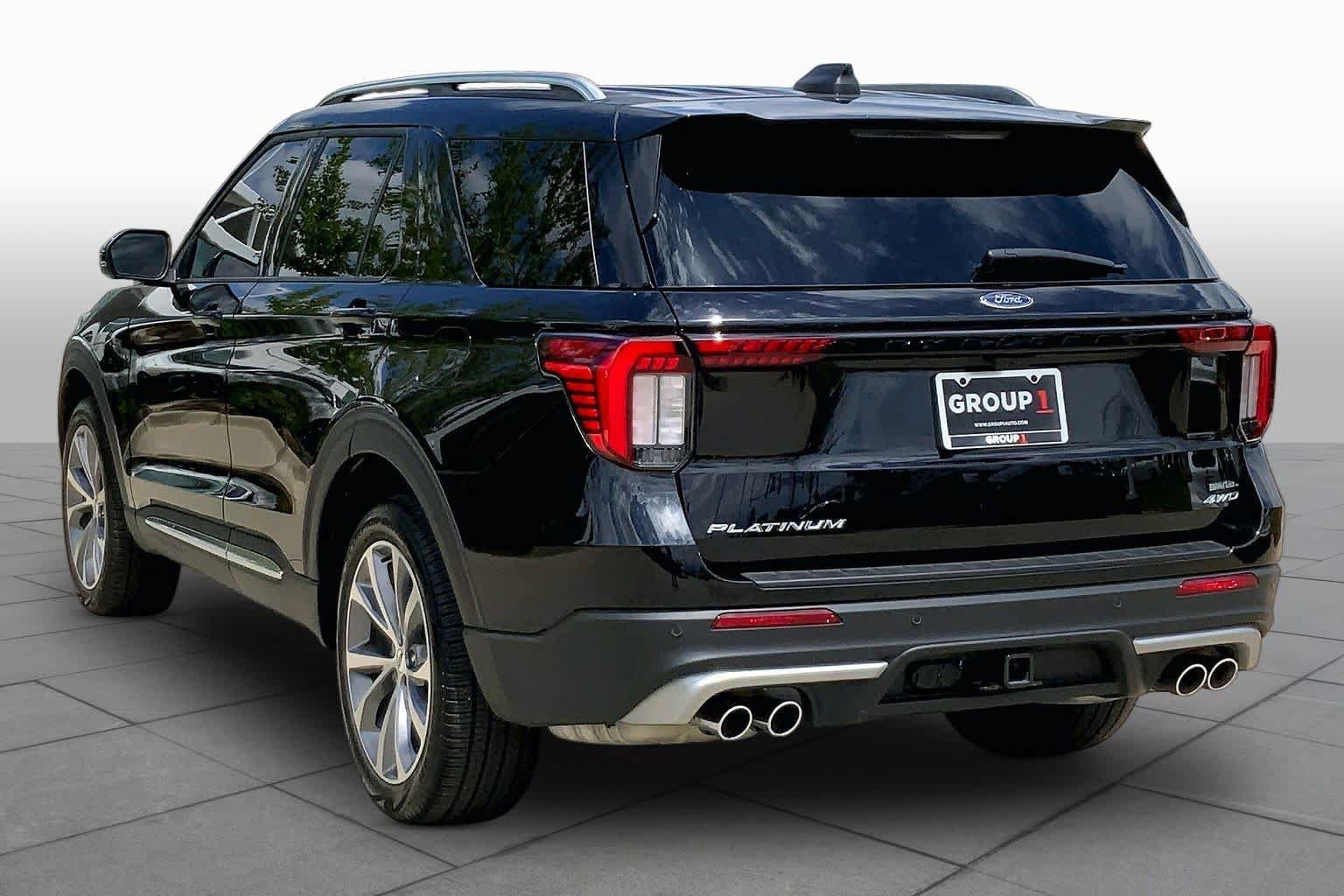 Used 2025 Ford Explorer Platinum w/ Ultimate Package AWD/4WD image 11