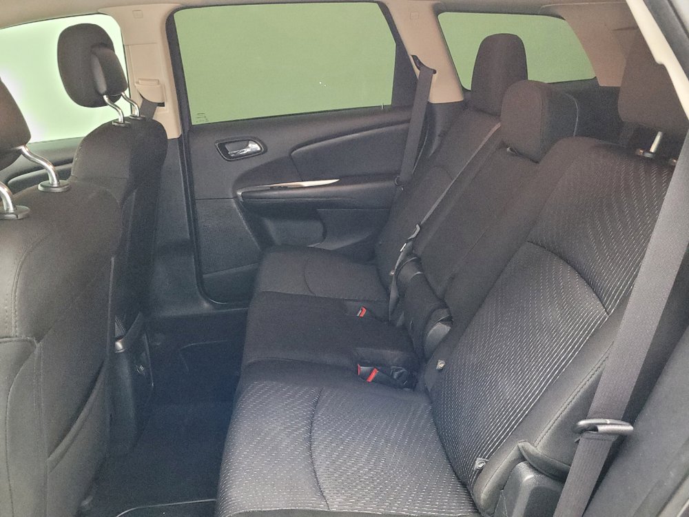 Used 2019 Dodge Journey SE w/ Connectivity Group FWD image 18